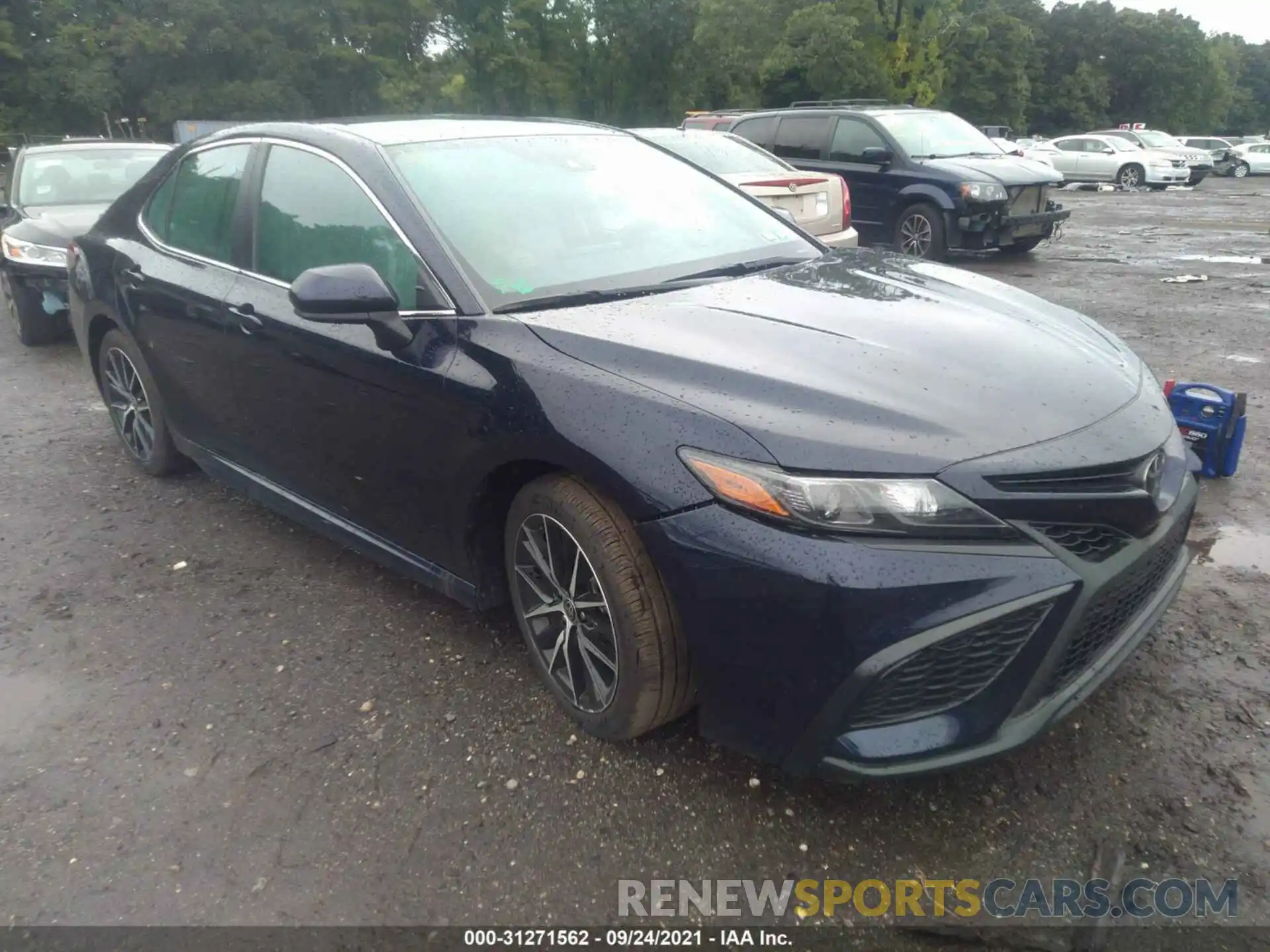 1 Photograph of a damaged car 4T1G11AK6MU585601 TOYOTA CAMRY 2021