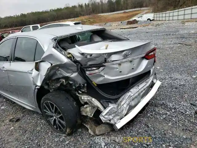 9 Photograph of a damaged car 4T1G11AK6MU596646 TOYOTA CAMRY 2021