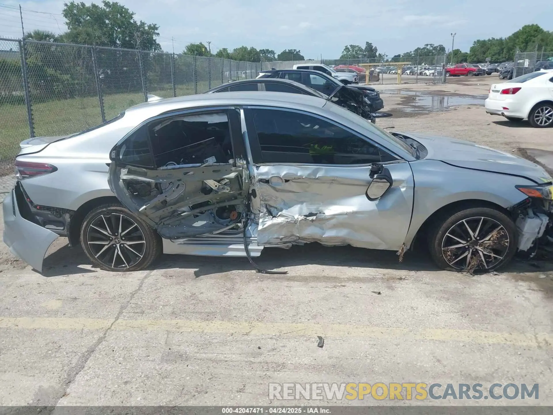 13 Photograph of a damaged car 4T1G11AK6MU601117 TOYOTA CAMRY 2021