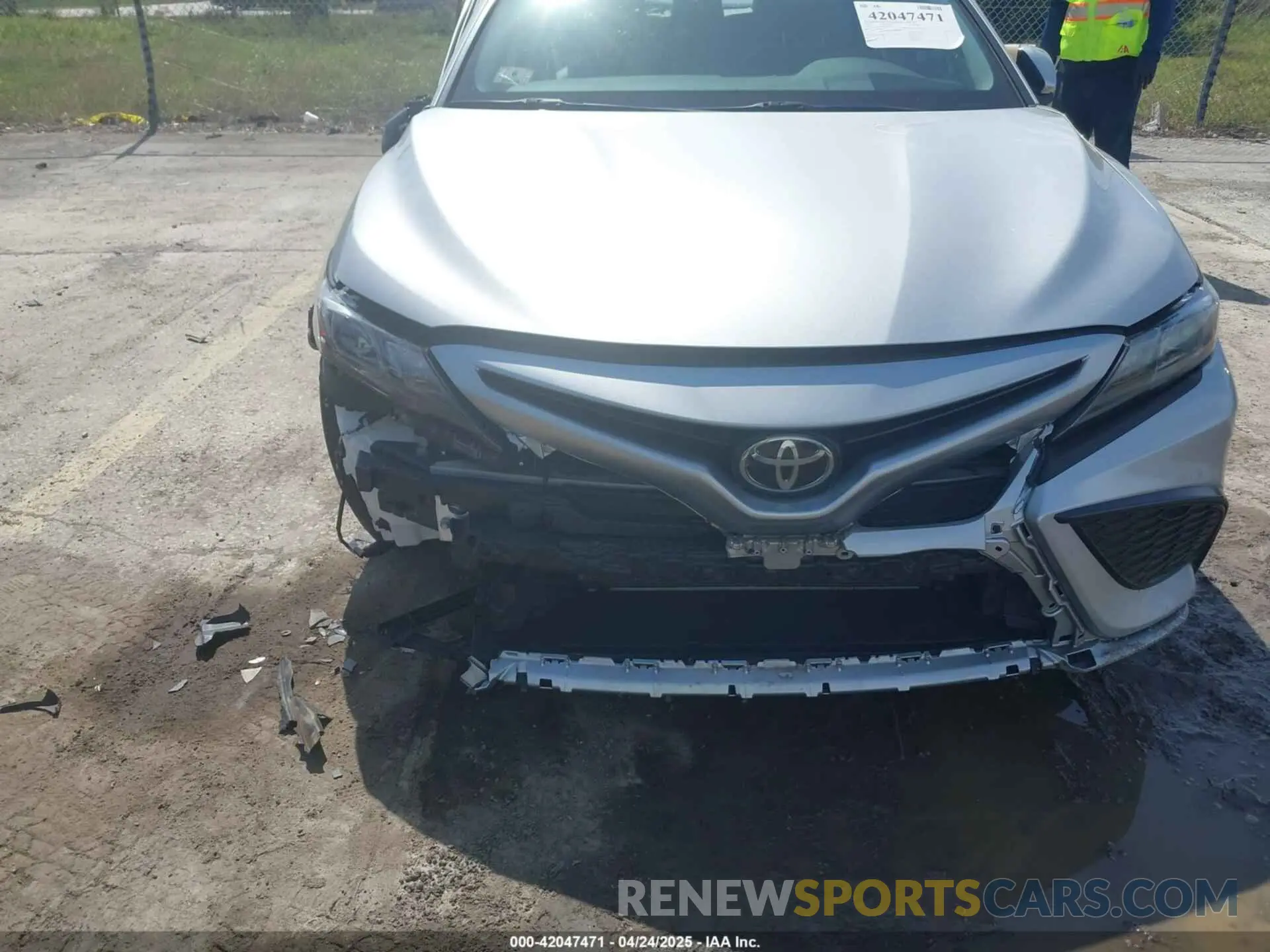 6 Photograph of a damaged car 4T1G11AK6MU601117 TOYOTA CAMRY 2021
