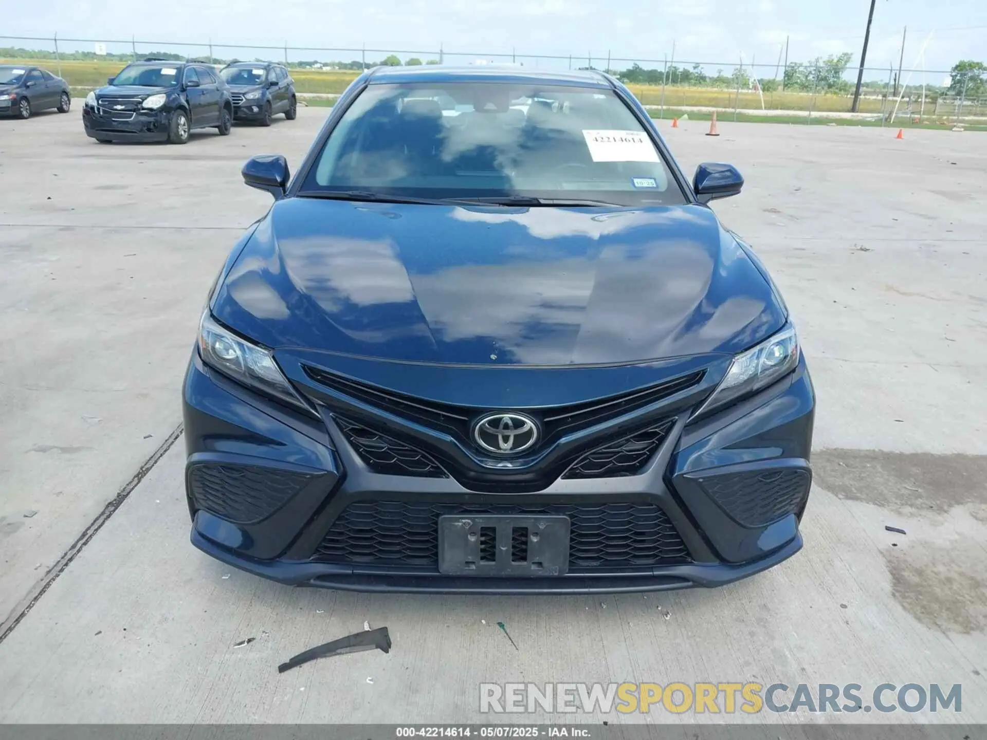 12 Photograph of a damaged car 4T1G11AK6MU610254 TOYOTA CAMRY 2021
