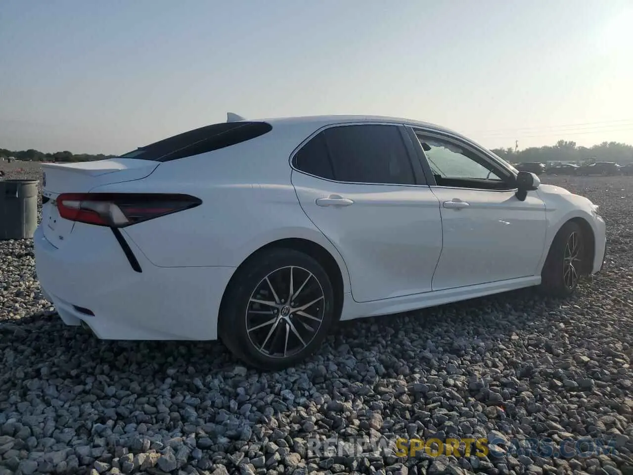 3 Photograph of a damaged car 4T1G11AK6MU613185 TOYOTA CAMRY 2021