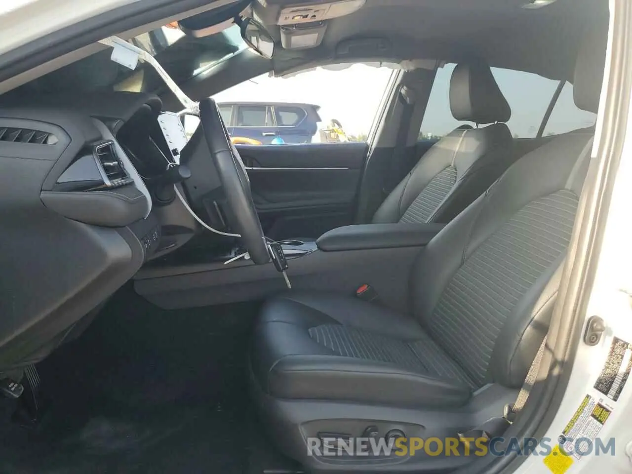 7 Photograph of a damaged car 4T1G11AK6MU613185 TOYOTA CAMRY 2021