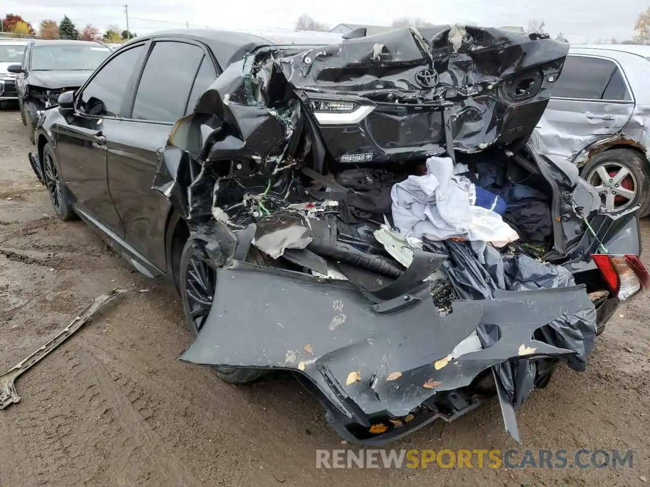 9 Photograph of a damaged car 4T1G11AK7MU405087 TOYOTA CAMRY 2021