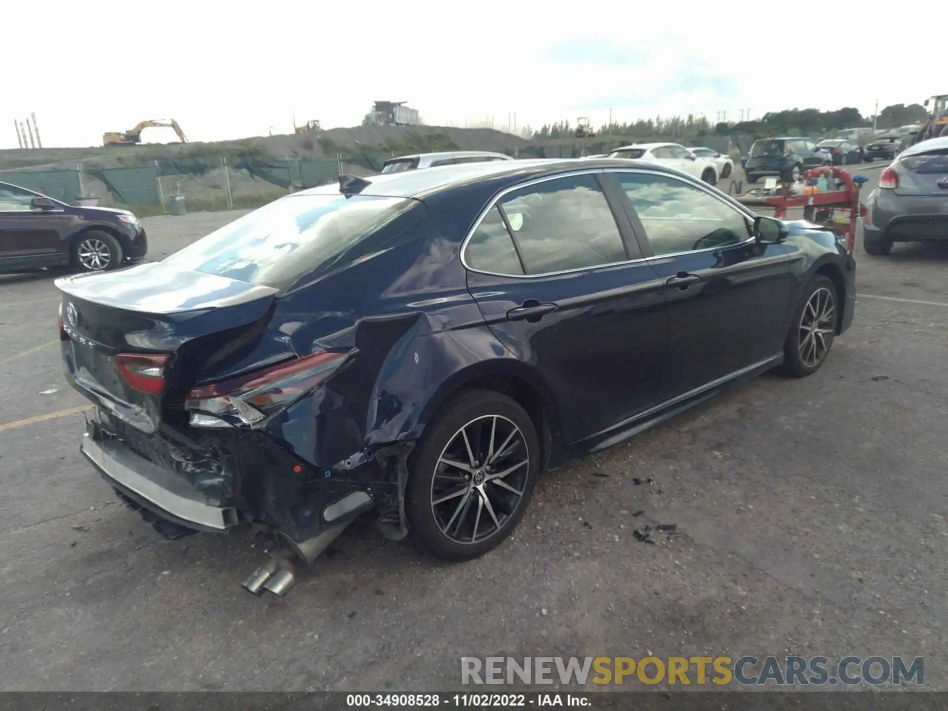 4 Photograph of a damaged car 4T1G11AK7MU405851 TOYOTA CAMRY 2021