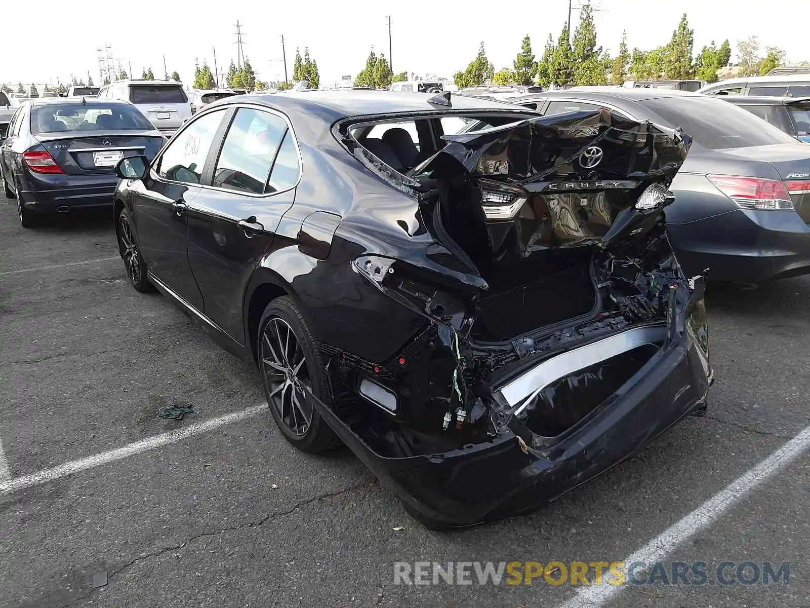 3 Photograph of a damaged car 4T1G11AK7MU422116 TOYOTA CAMRY 2021