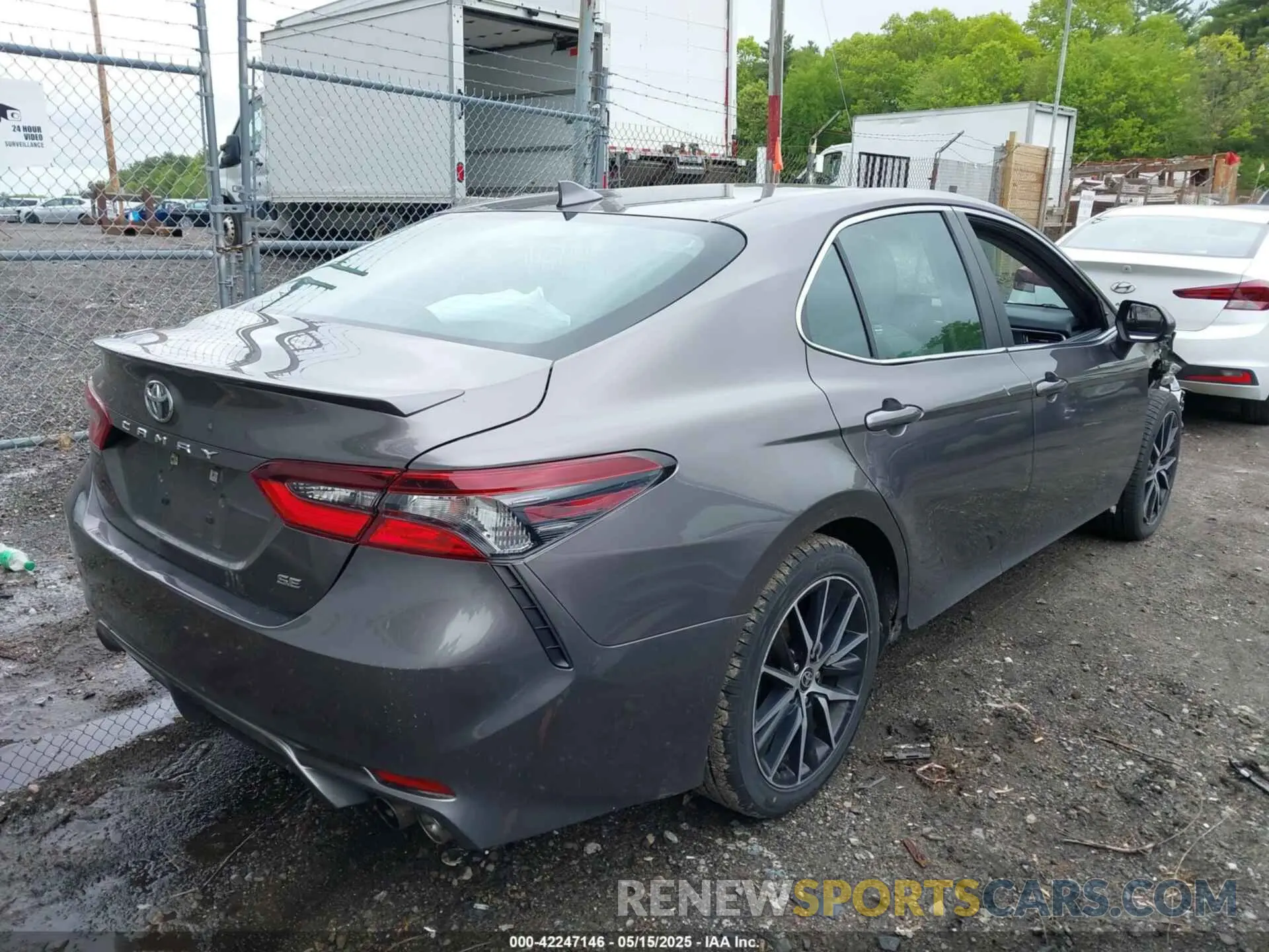4 Photograph of a damaged car 4T1G11AK7MU435108 TOYOTA CAMRY 2021