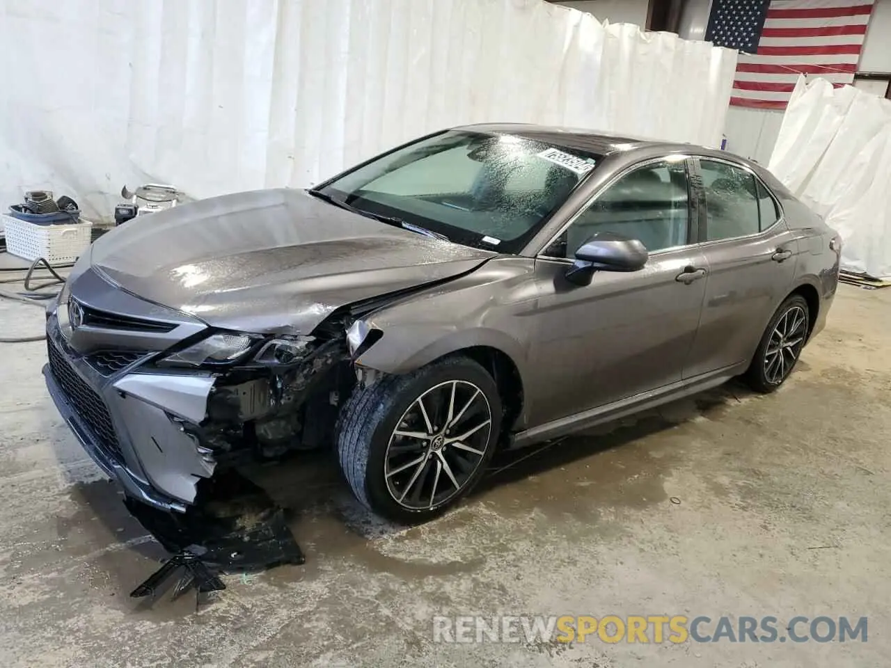 1 Photograph of a damaged car 4T1G11AK7MU453222 TOYOTA CAMRY 2021