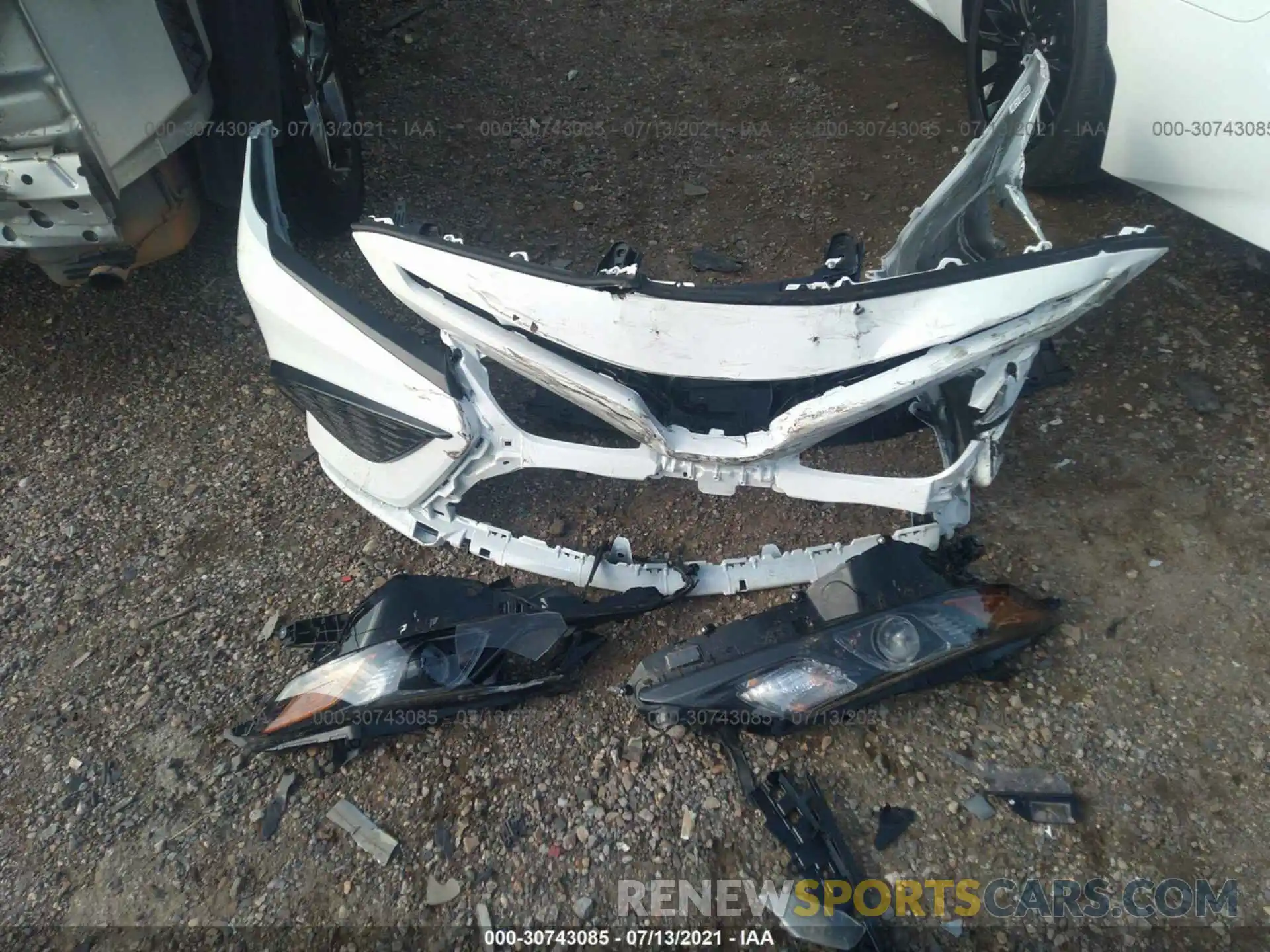 12 Photograph of a damaged car 4T1G11AK7MU460218 TOYOTA CAMRY 2021