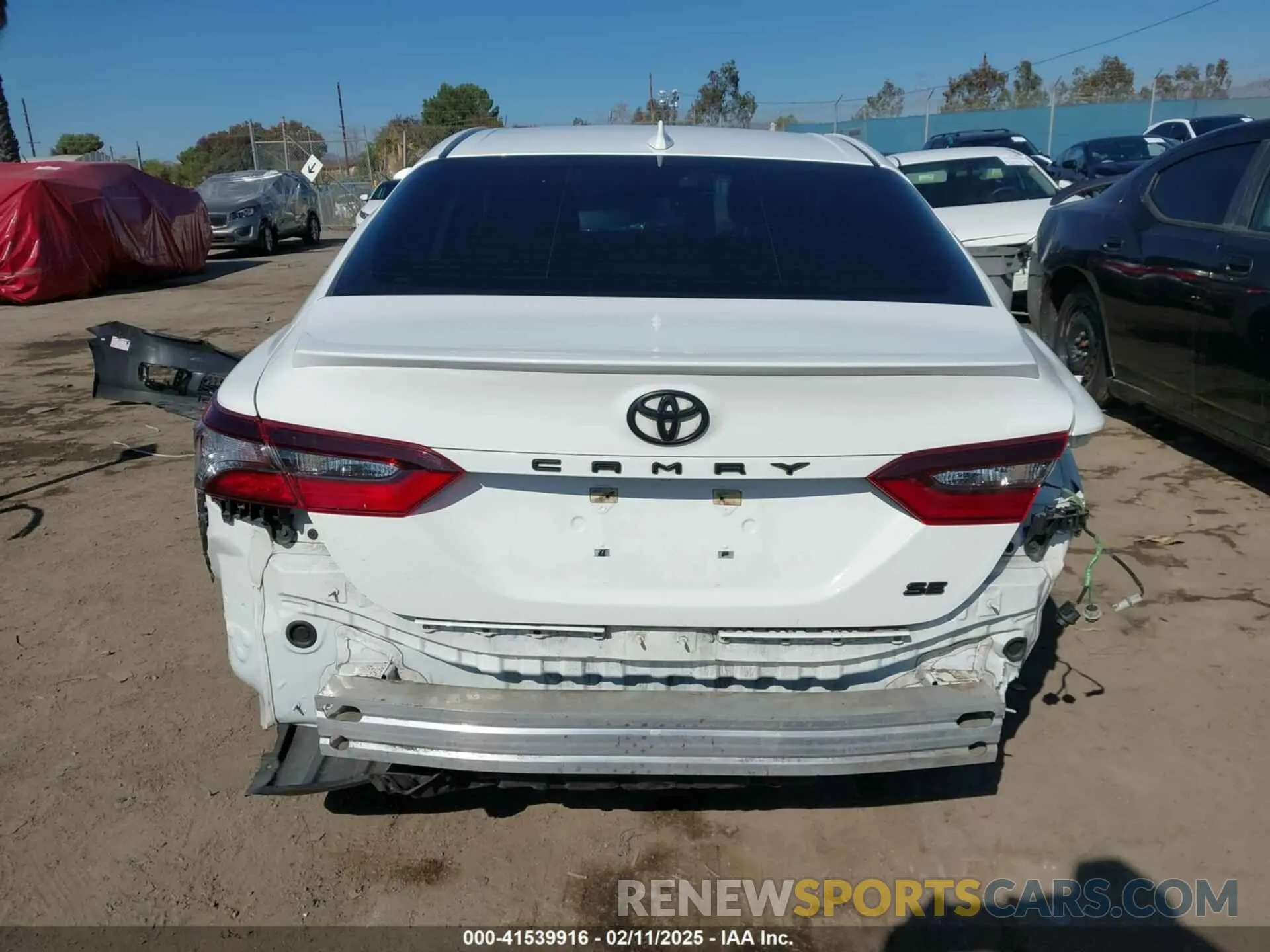 17 Photograph of a damaged car 4T1G11AK7MU498046 TOYOTA CAMRY 2021