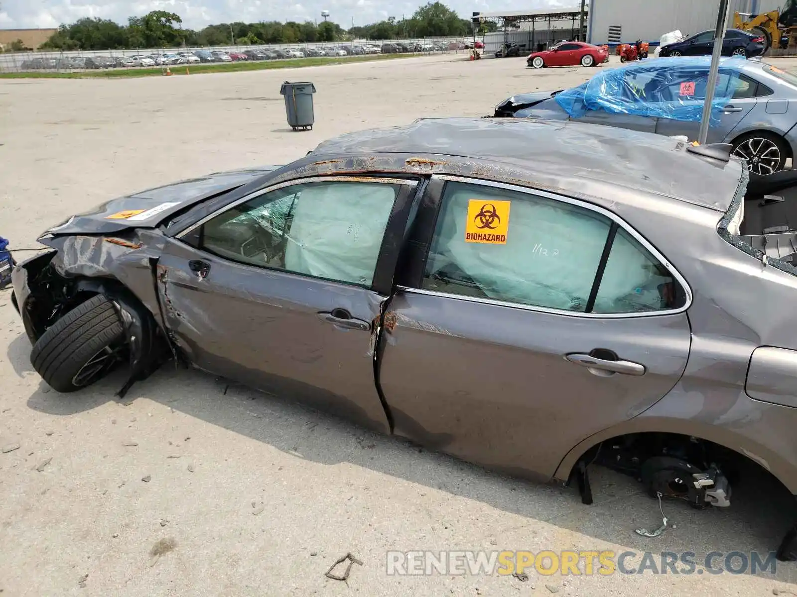 9 Photograph of a damaged car 4T1G11AK7MU516903 TOYOTA CAMRY 2021