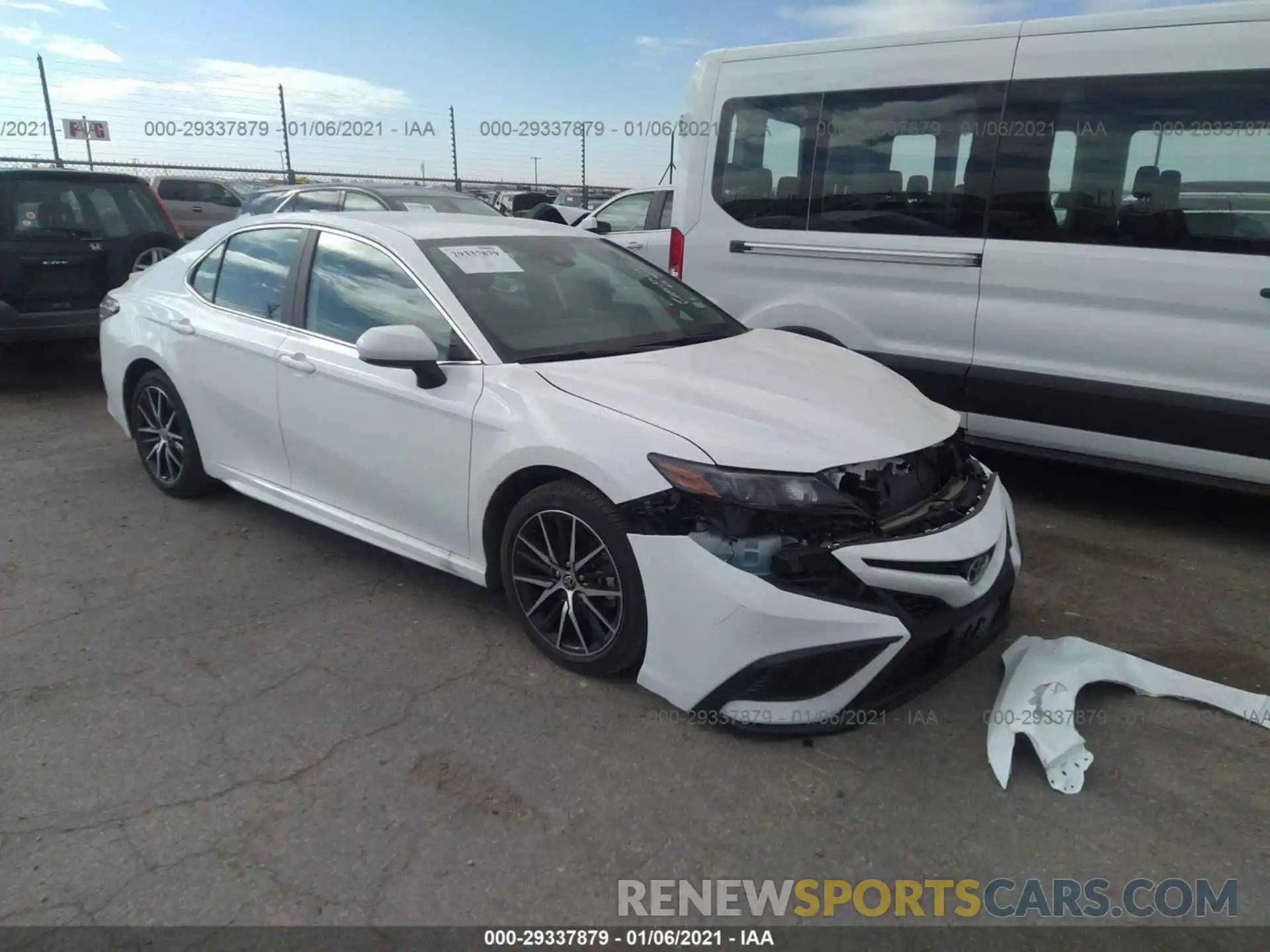 1 Photograph of a damaged car 4T1G11AK7MU521566 TOYOTA CAMRY 2021