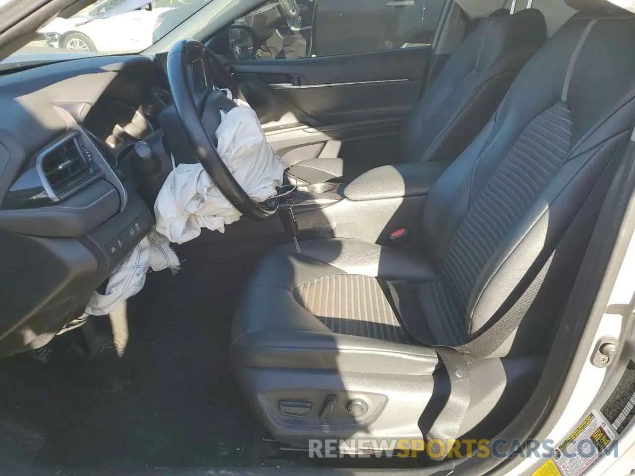 7 Photograph of a damaged car 4T1G11AK7MU523267 TOYOTA CAMRY 2021