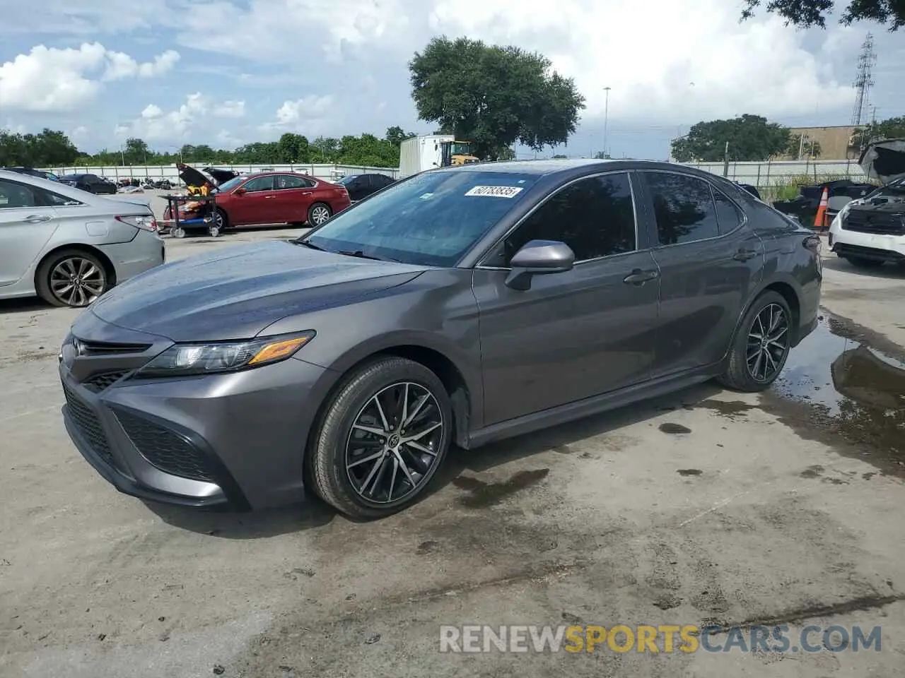 1 Photograph of a damaged car 4T1G11AK7MU530302 TOYOTA CAMRY 2021