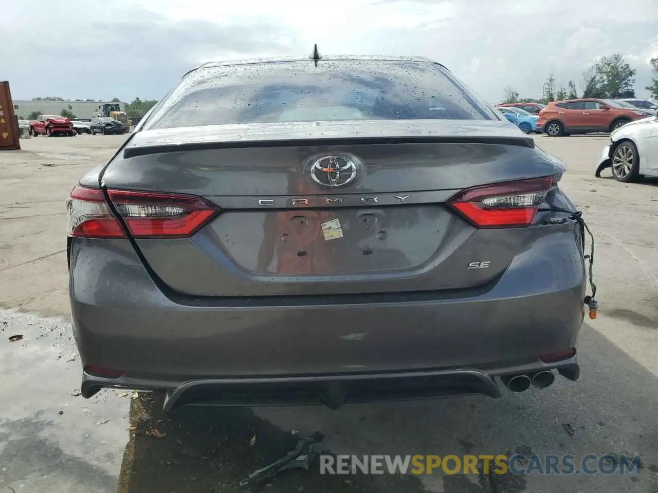 6 Photograph of a damaged car 4T1G11AK7MU530302 TOYOTA CAMRY 2021