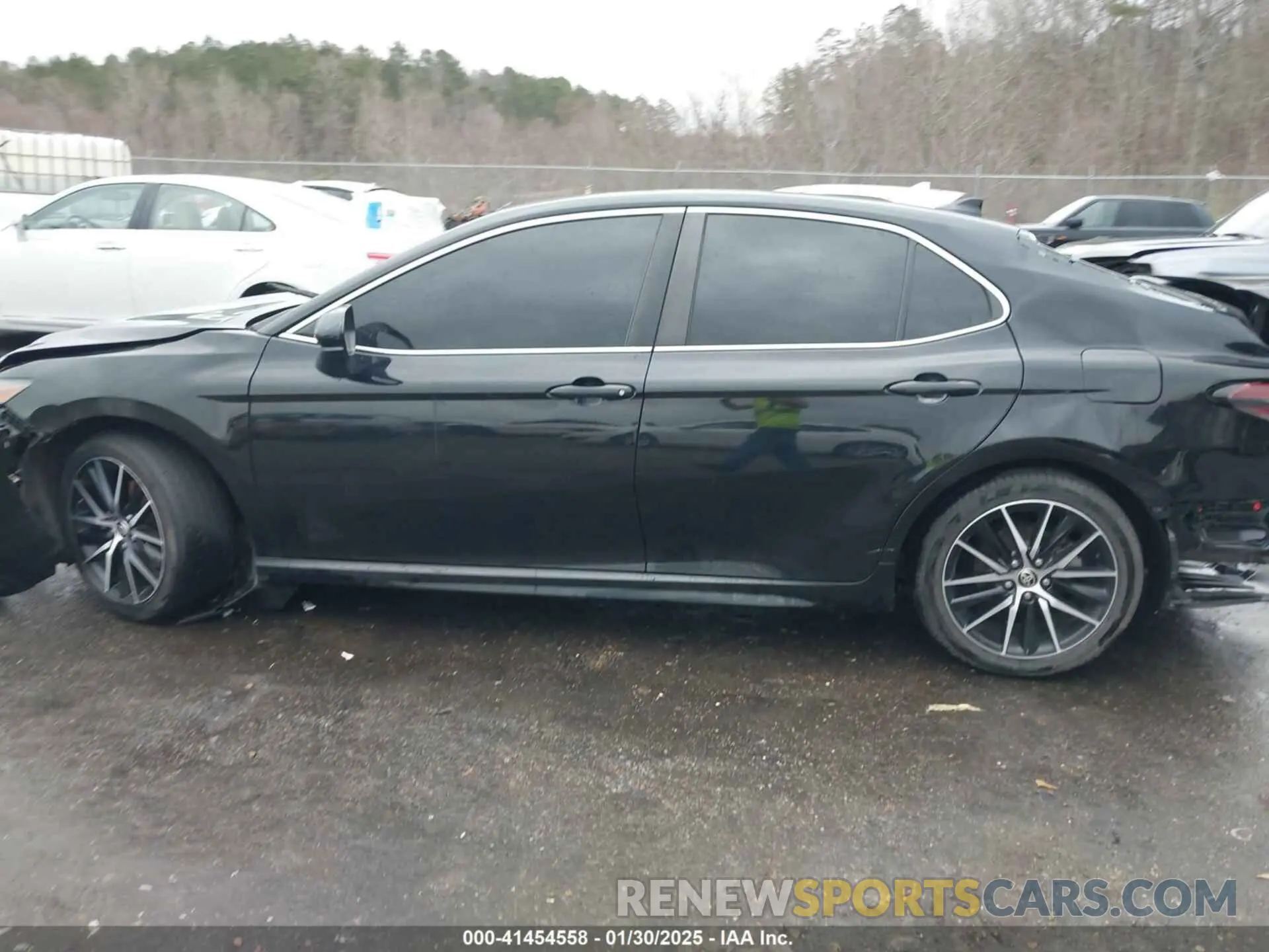 15 Photograph of a damaged car 4T1G11AK7MU541543 TOYOTA CAMRY 2021