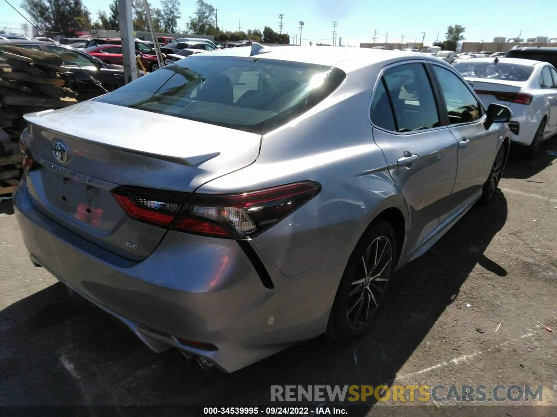 4 Photograph of a damaged car 4T1G11AK7MU543633 TOYOTA CAMRY 2021