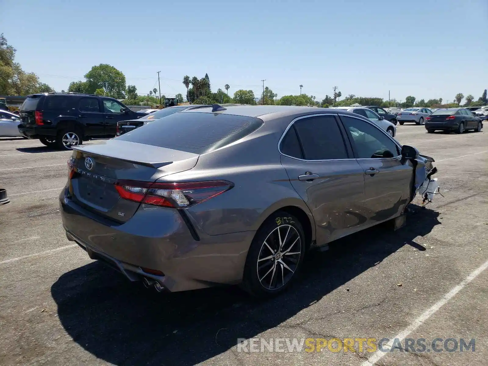 4 Photograph of a damaged car 4T1G11AK7MU545947 TOYOTA CAMRY 2021