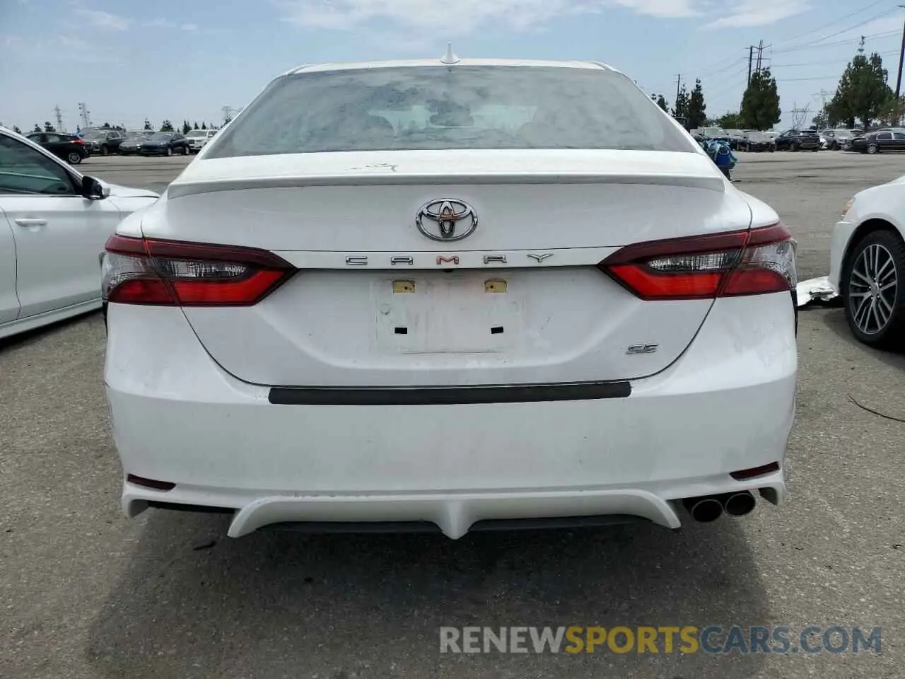 6 Photograph of a damaged car 4T1G11AK7MU547312 TOYOTA CAMRY 2021