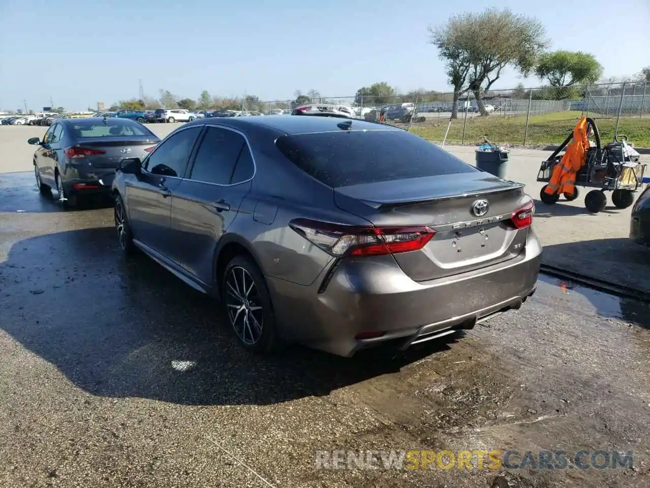 3 Photograph of a damaged car 4T1G11AK7MU556477 TOYOTA CAMRY 2021