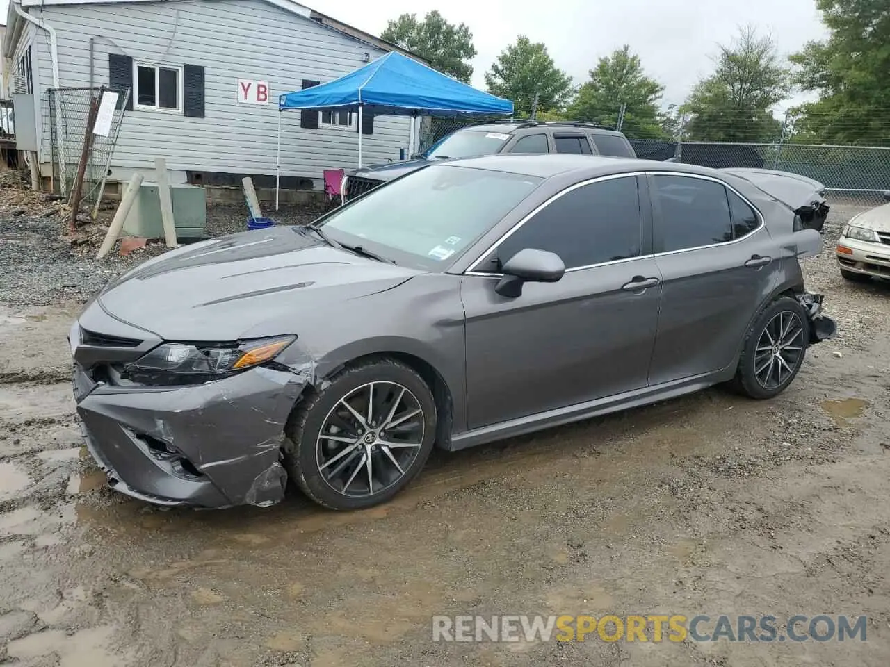 1 Photograph of a damaged car 4T1G11AK7MU561582 TOYOTA CAMRY 2021