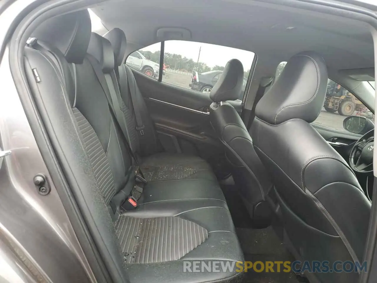 10 Photograph of a damaged car 4T1G11AK7MU561582 TOYOTA CAMRY 2021