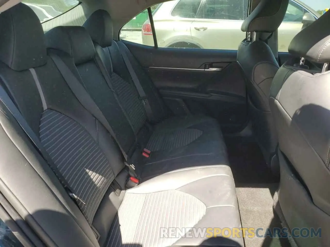 10 Photograph of a damaged car 4T1G11AK7MU561792 TOYOTA CAMRY 2021