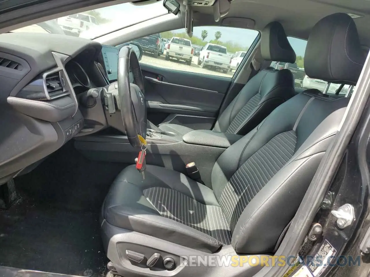 7 Photograph of a damaged car 4T1G11AK7MU581248 TOYOTA CAMRY 2021