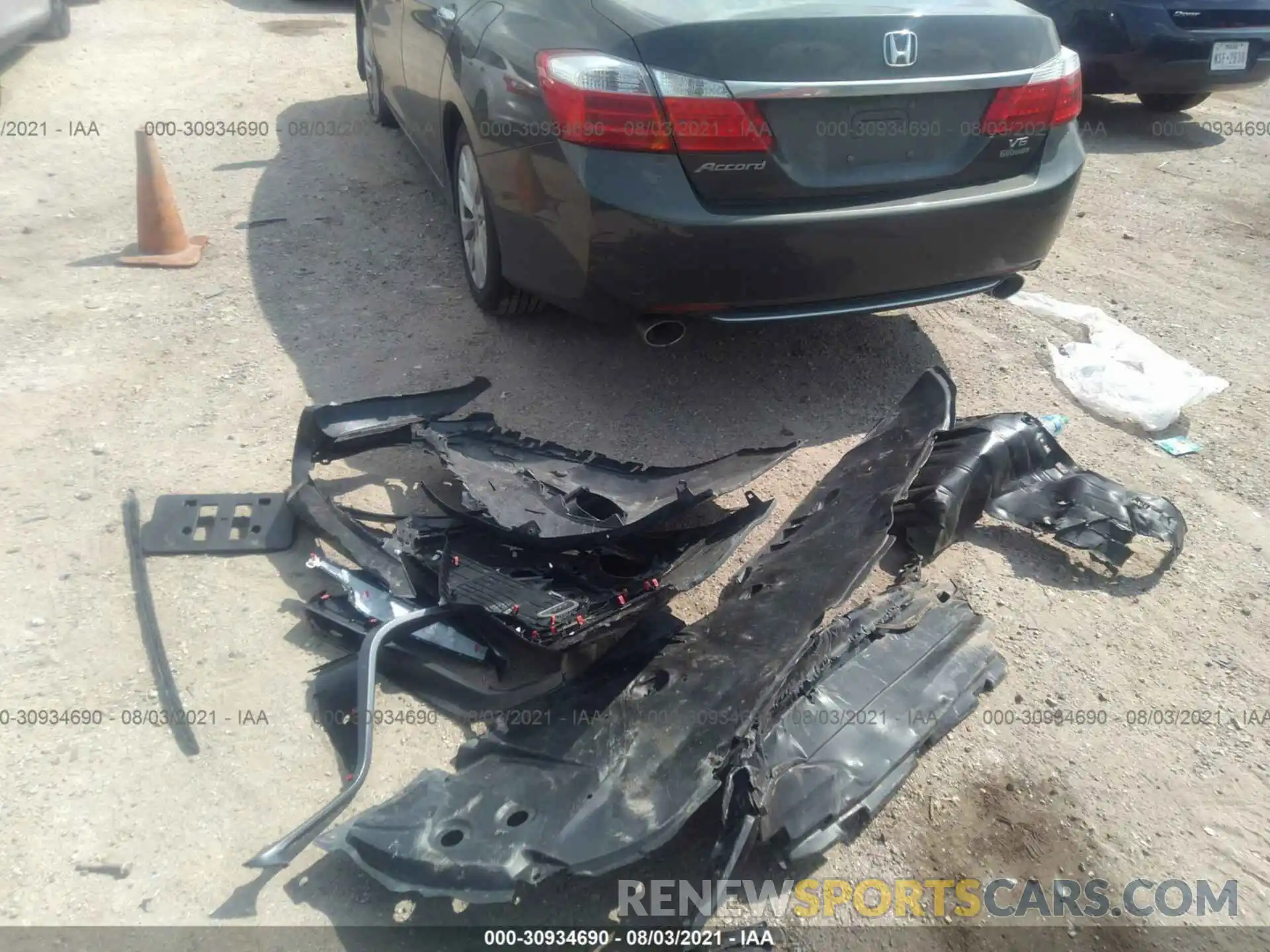 12 Photograph of a damaged car 4T1G11AK7MU581296 TOYOTA CAMRY 2021