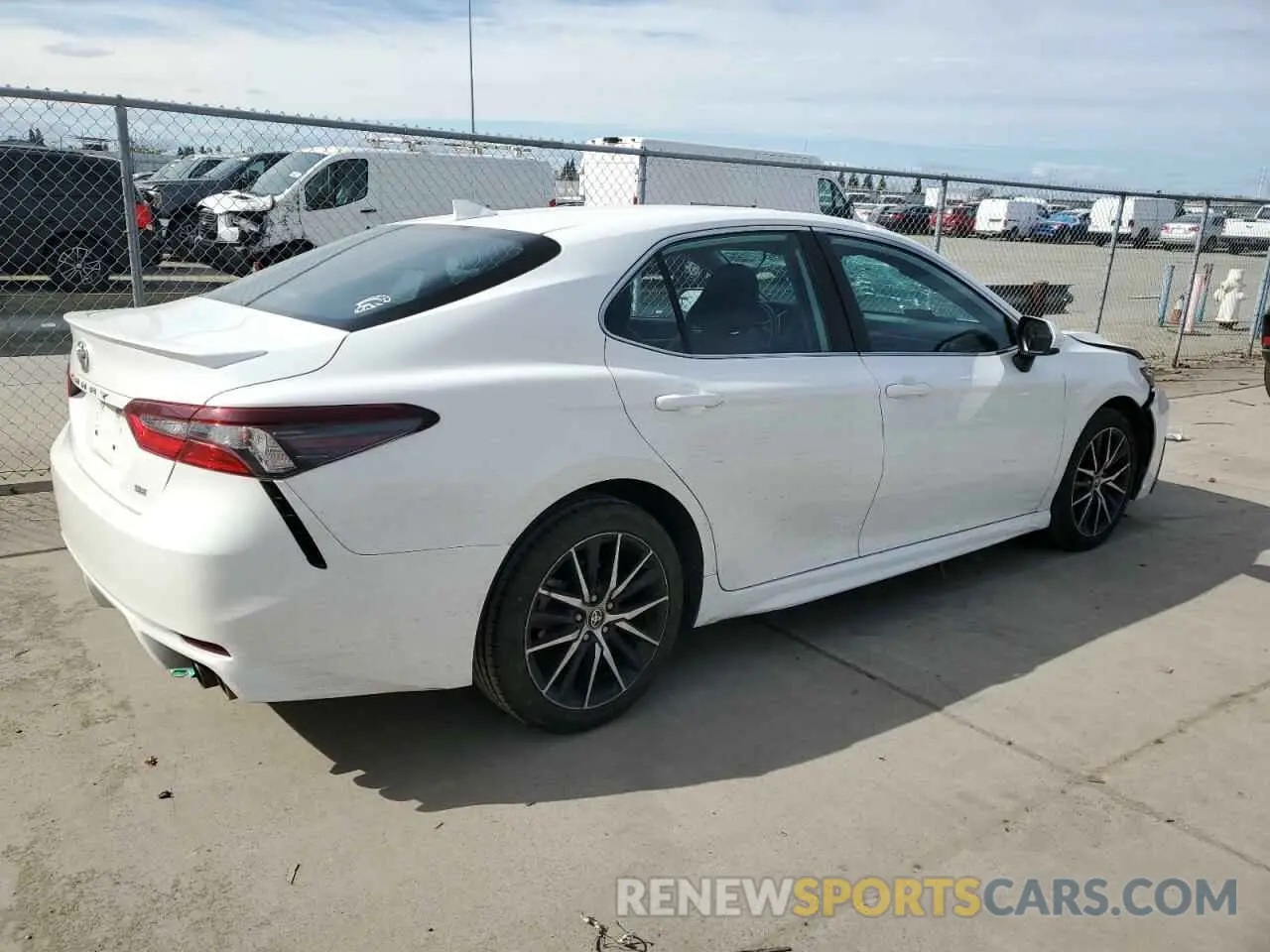 3 Photograph of a damaged car 4T1G11AK7MU586448 TOYOTA CAMRY 2021