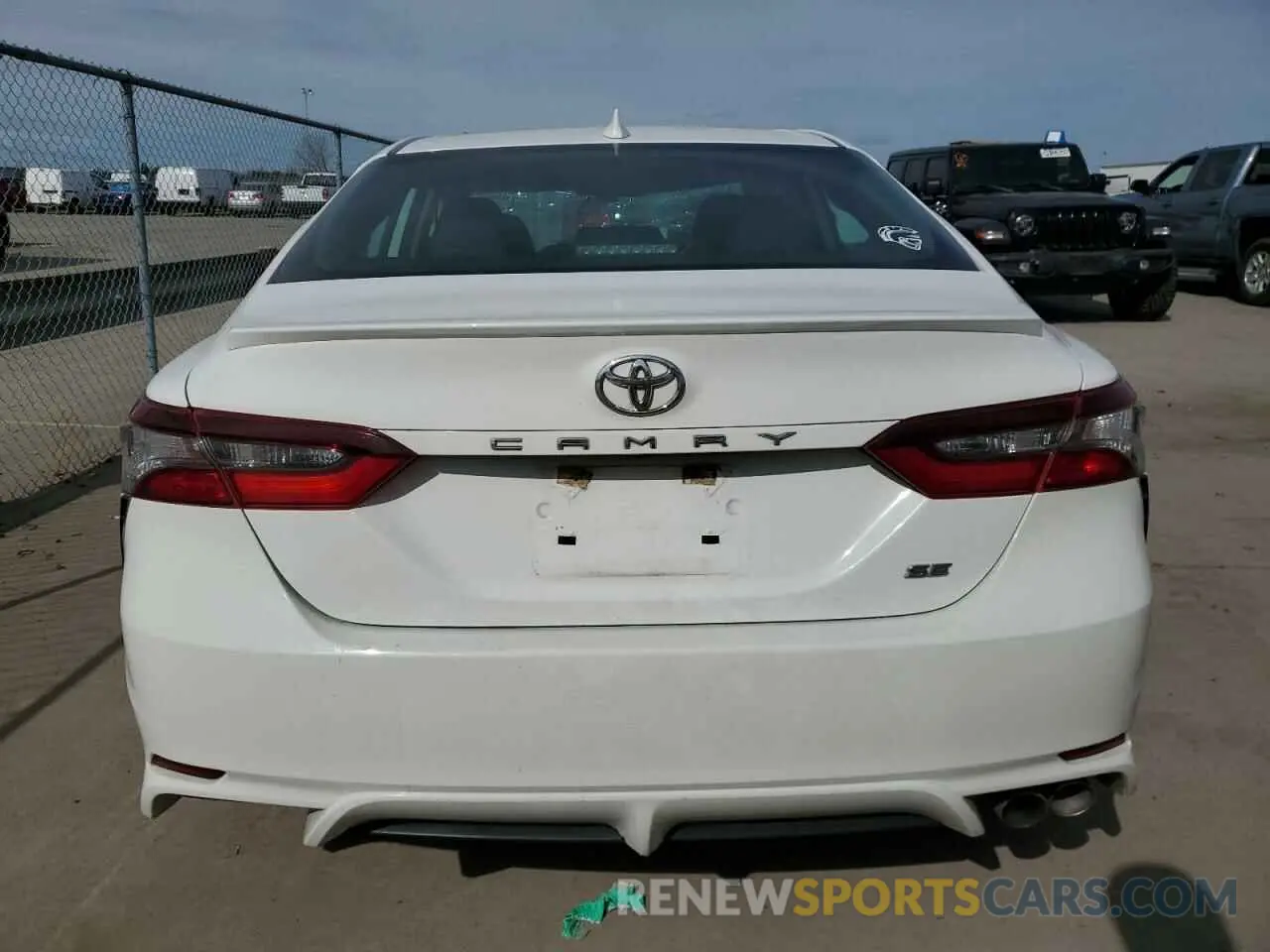6 Photograph of a damaged car 4T1G11AK7MU586448 TOYOTA CAMRY 2021