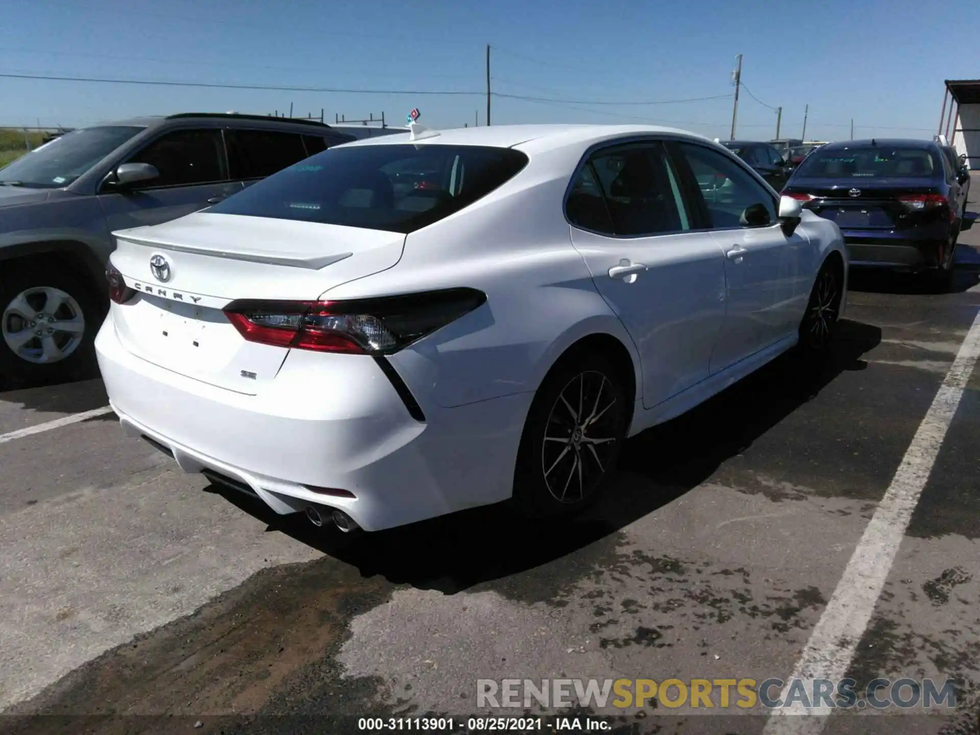 4 Photograph of a damaged car 4T1G11AK7MU595490 TOYOTA CAMRY 2021