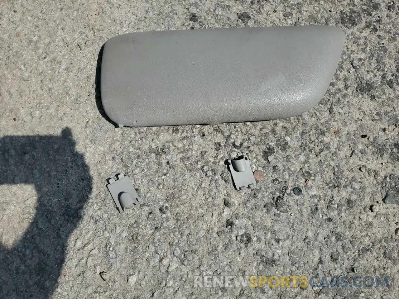 12 Photograph of a damaged car 4T1G11AK7MU600946 TOYOTA CAMRY 2021