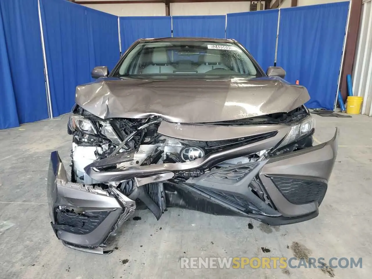 5 Photograph of a damaged car 4T1G11AK7MU600946 TOYOTA CAMRY 2021