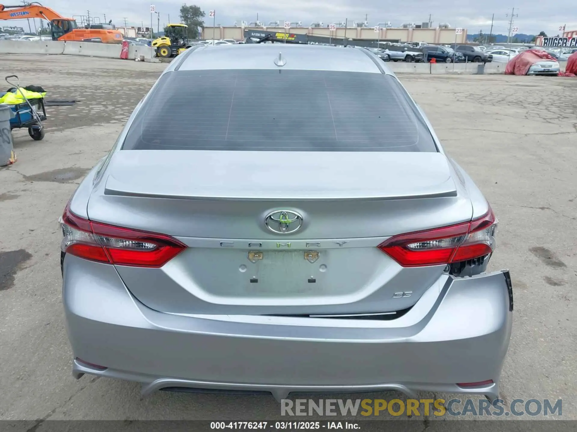 17 Photograph of a damaged car 4T1G11AK7MU604091 TOYOTA CAMRY 2021