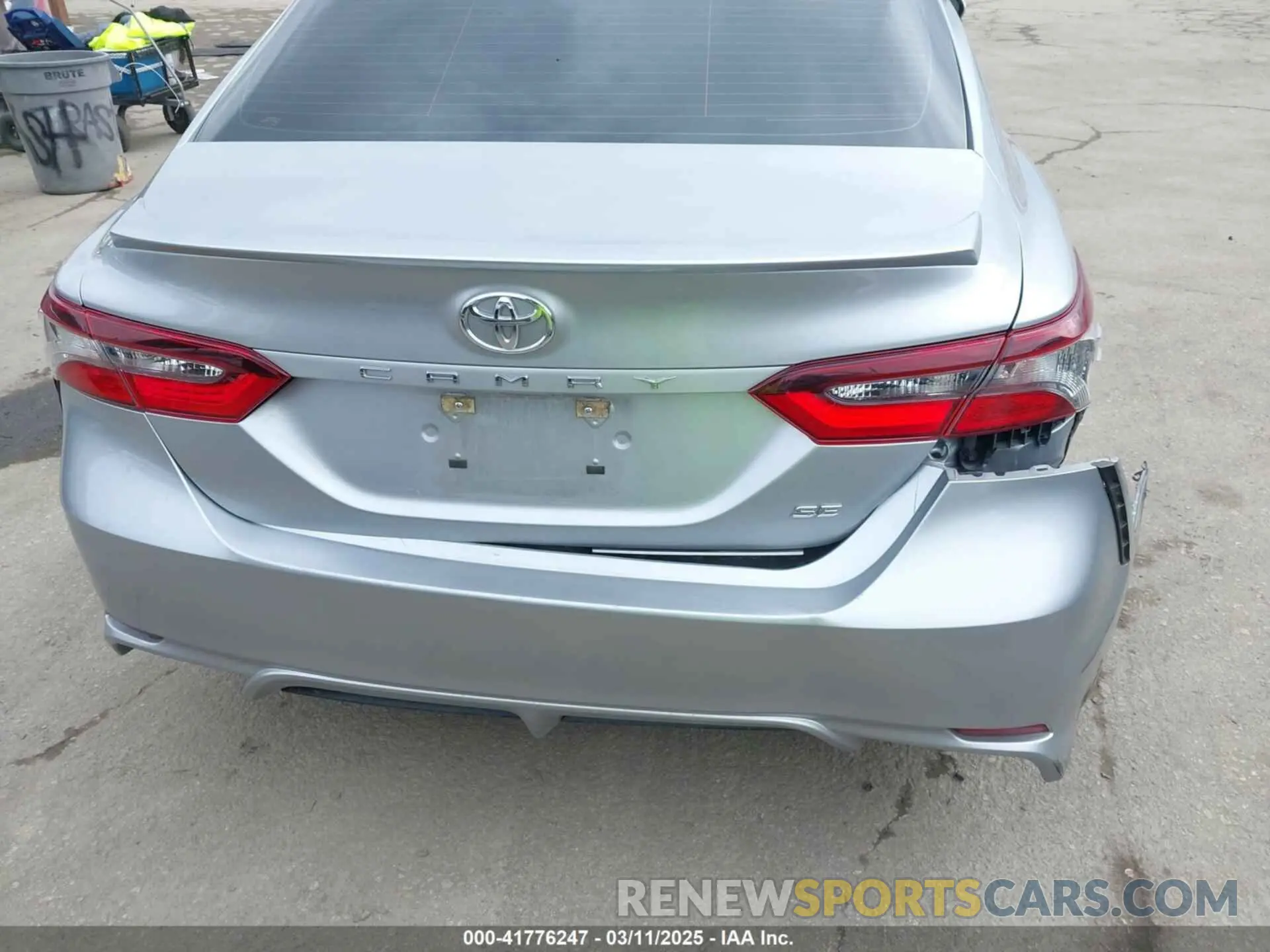 18 Photograph of a damaged car 4T1G11AK7MU604091 TOYOTA CAMRY 2021