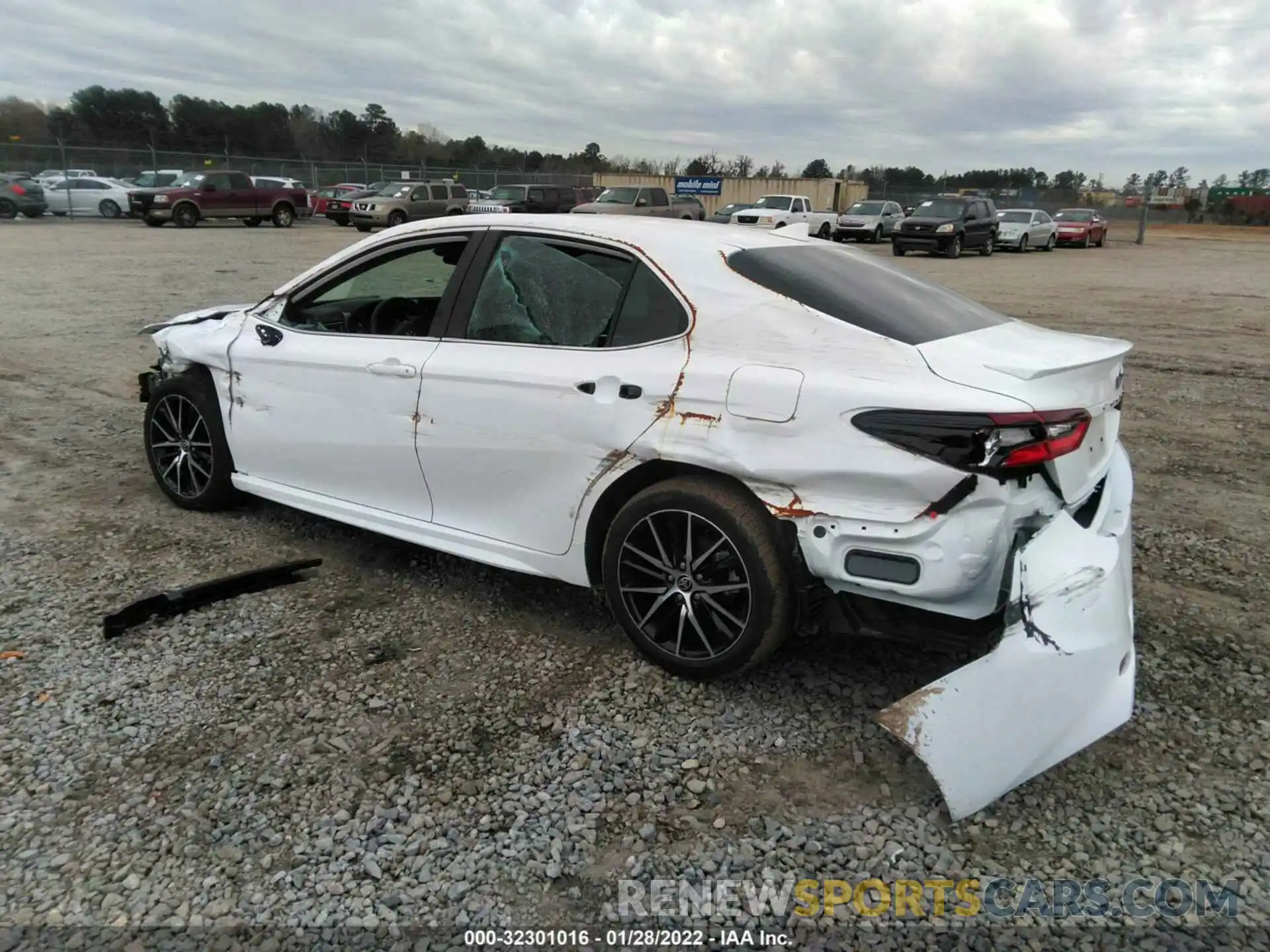 3 Photograph of a damaged car 4T1G11AK7MU613101 TOYOTA CAMRY 2021