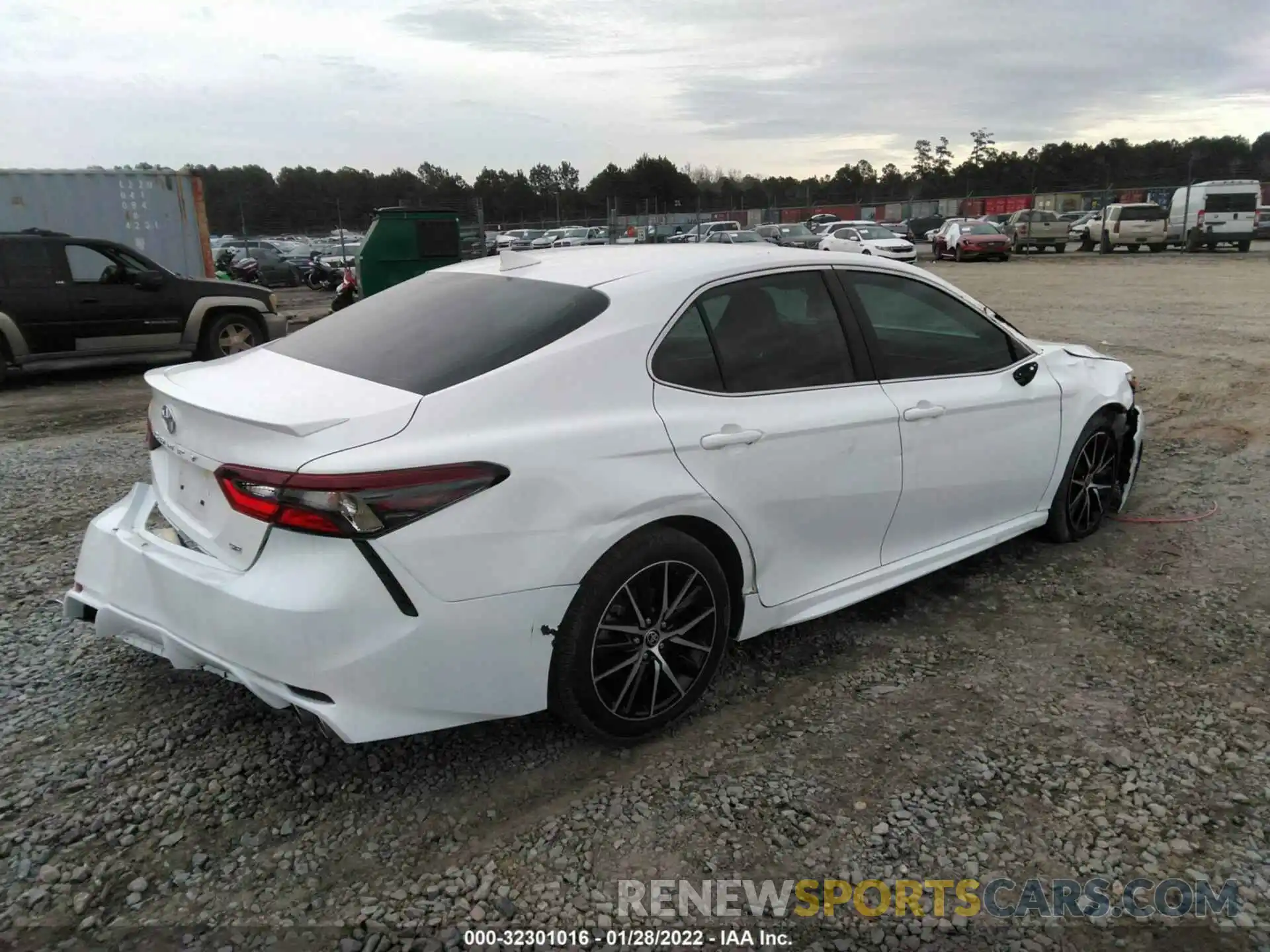 4 Photograph of a damaged car 4T1G11AK7MU613101 TOYOTA CAMRY 2021