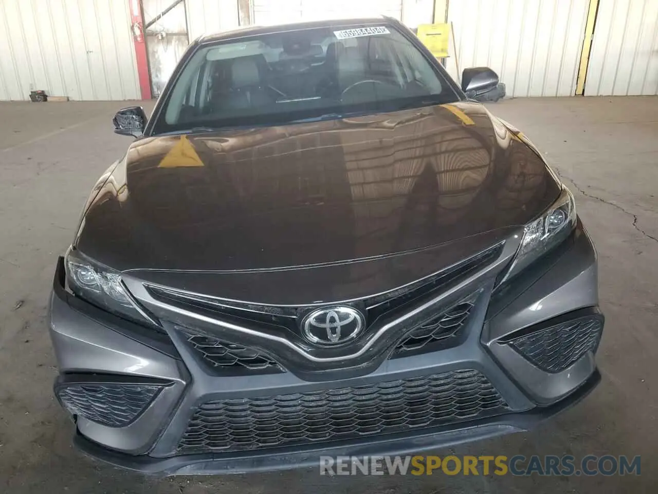 5 Photograph of a damaged car 4T1G11AK8MU404787 TOYOTA CAMRY 2021