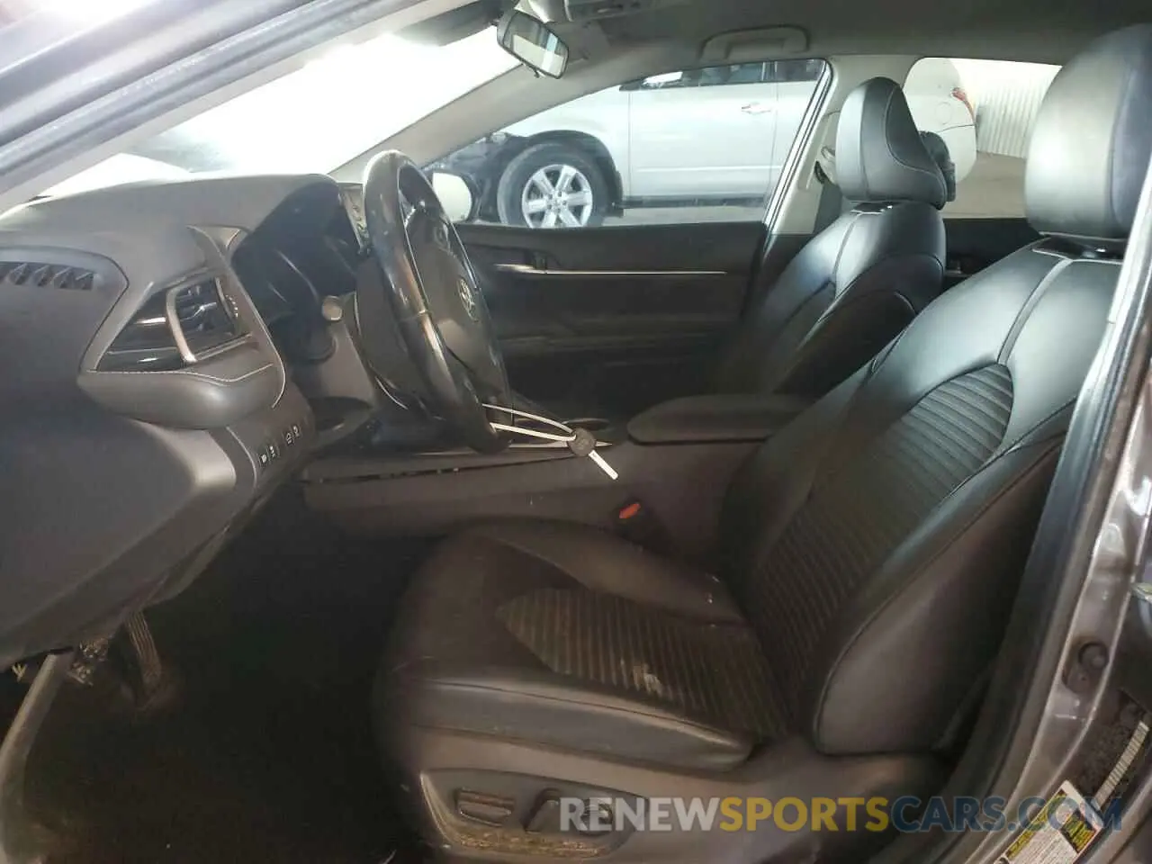7 Photograph of a damaged car 4T1G11AK8MU404787 TOYOTA CAMRY 2021