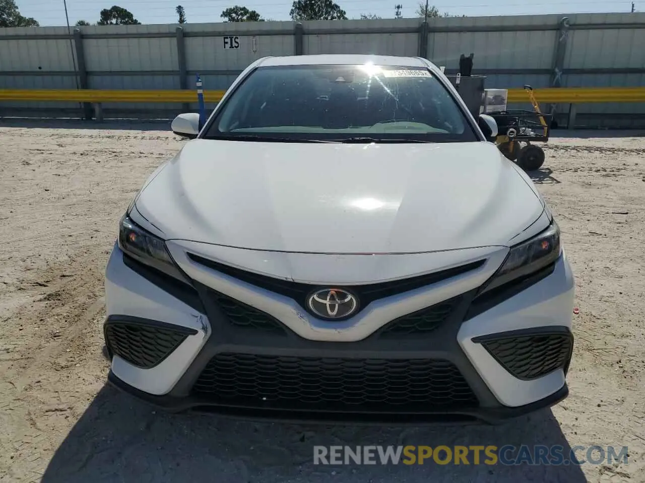 5 Photograph of a damaged car 4T1G11AK8MU406426 TOYOTA CAMRY 2021