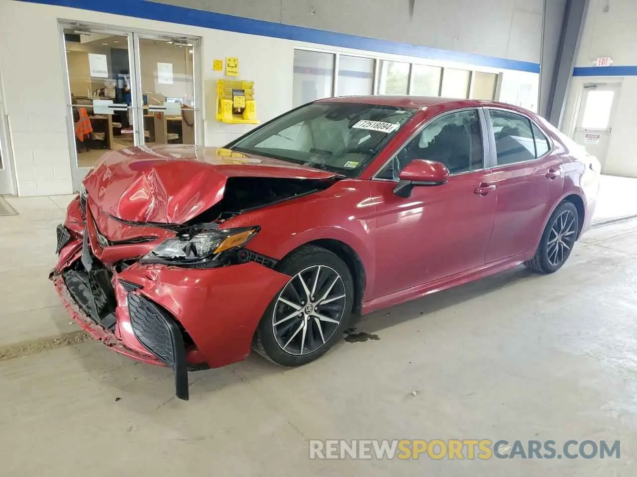 1 Photograph of a damaged car 4T1G11AK8MU408337 TOYOTA CAMRY 2021