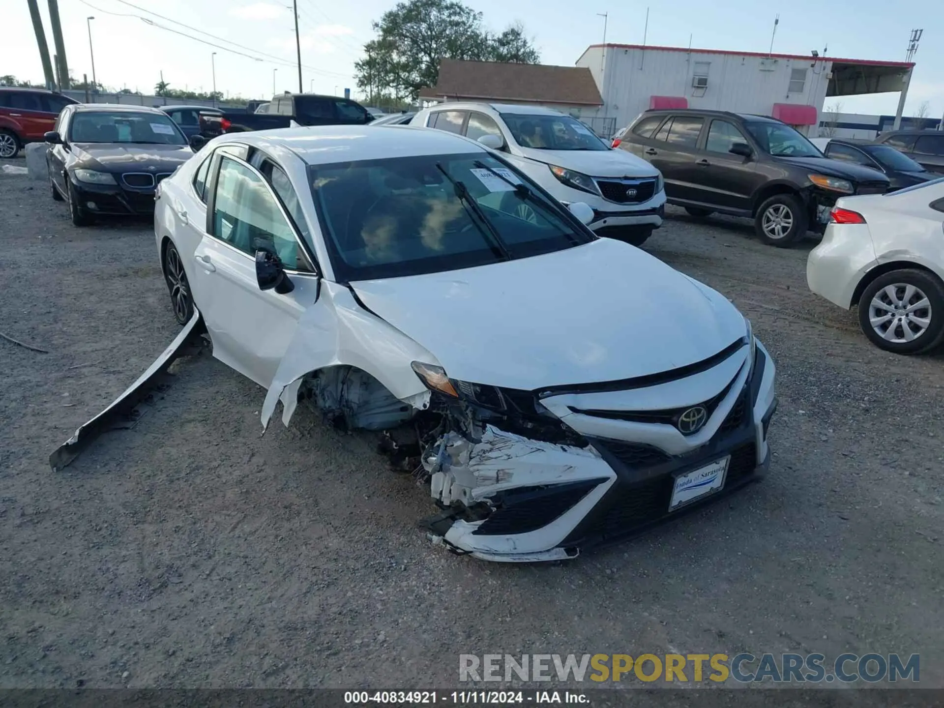1 Photograph of a damaged car 4T1G11AK8MU415725 TOYOTA CAMRY 2021