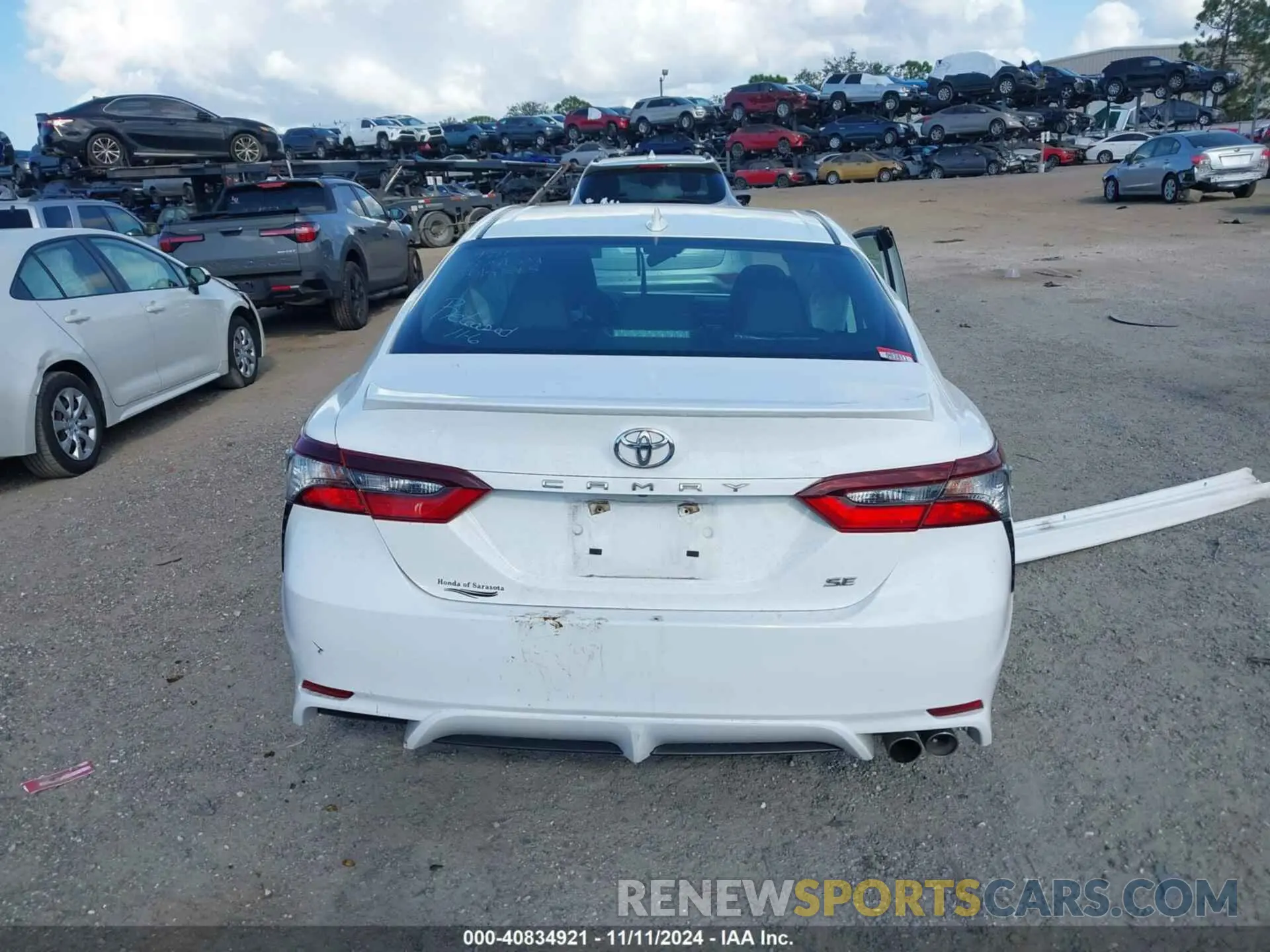 16 Photograph of a damaged car 4T1G11AK8MU415725 TOYOTA CAMRY 2021
