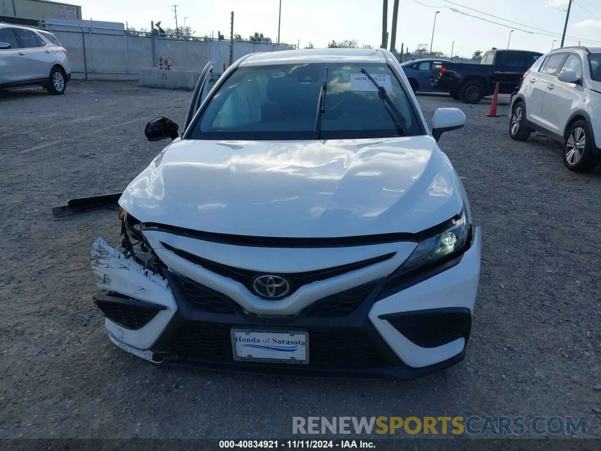 6 Photograph of a damaged car 4T1G11AK8MU415725 TOYOTA CAMRY 2021
