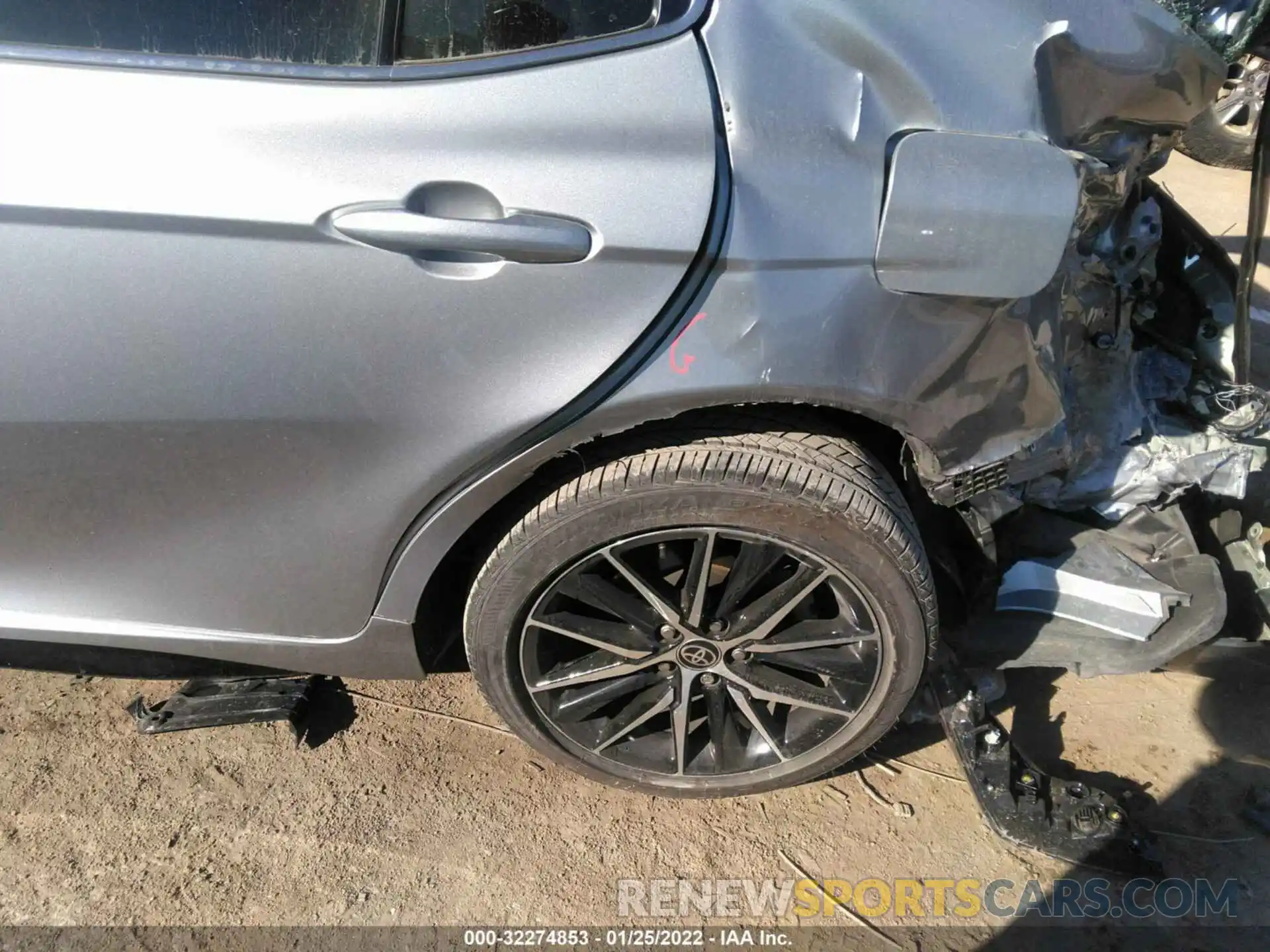 13 Photograph of a damaged car 4T1G11AK8MU421475 TOYOTA CAMRY 2021