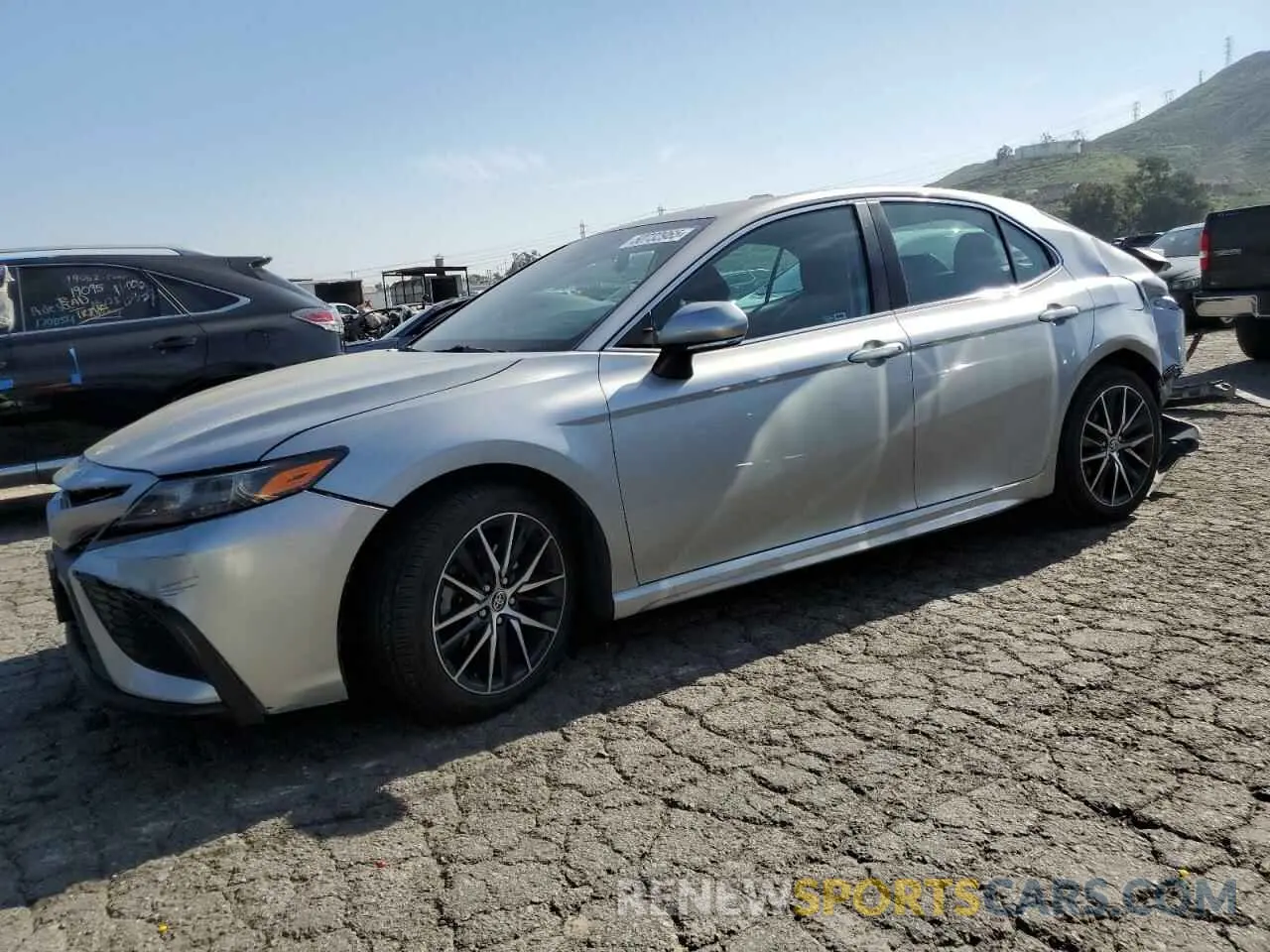 1 Photograph of a damaged car 4T1G11AK8MU425865 TOYOTA CAMRY 2021