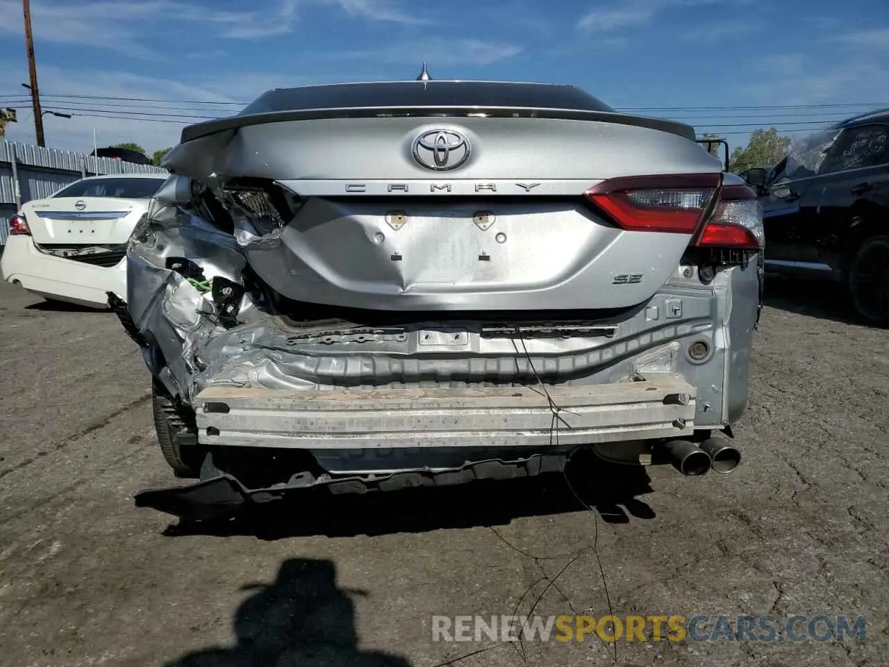 6 Photograph of a damaged car 4T1G11AK8MU425865 TOYOTA CAMRY 2021