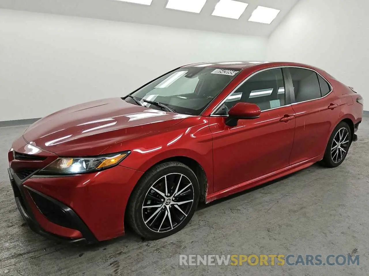 1 Photograph of a damaged car 4T1G11AK8MU427177 TOYOTA CAMRY 2021
