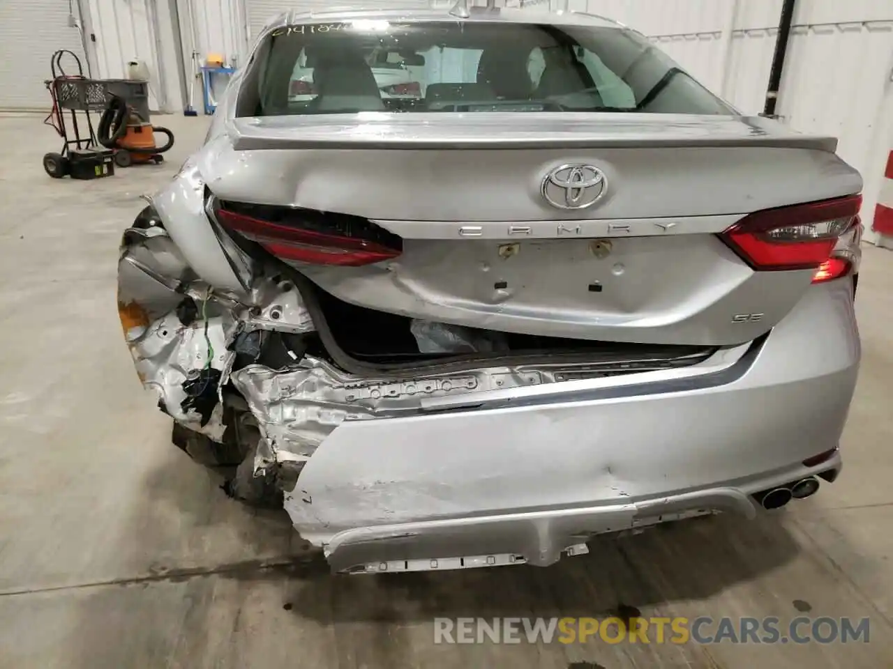 9 Photograph of a damaged car 4T1G11AK8MU428071 TOYOTA CAMRY 2021